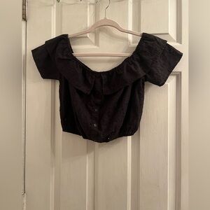 Size medium black eyelet lace crop cropped top shirt